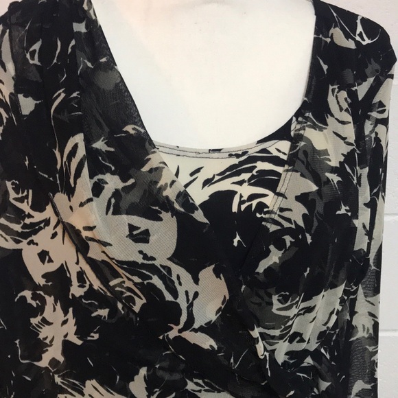 Nicola 1pc Top - Picture 2 of 10